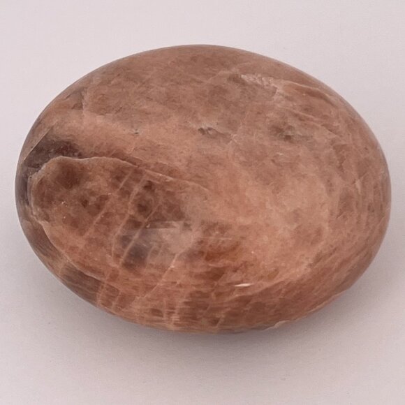 Peach Moonstone Tumbled Palm Stone Talisman - Crystal Enthusiast/Healing Stones - Picture 1 of 12